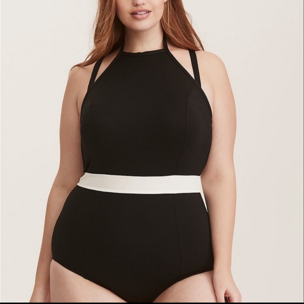 Torrid// NWT// One Piece Swimsuit